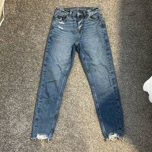 American Eagle Mom Jeans Short